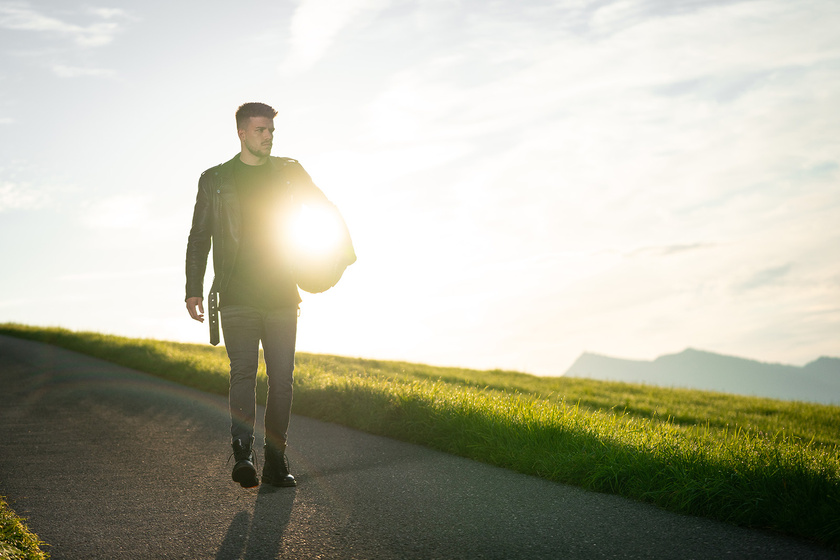 Mann vor Sonnenaufgang Mann vor Sonnenaufgang